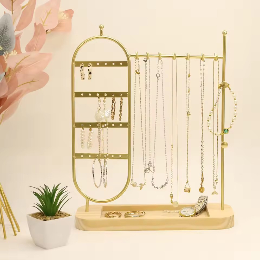 Saatleri, küpeleri, bilezikler - Jewelry Store For Watches incelemesi ve fiyatı